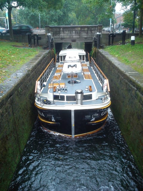 Dublin: Grand Canal Cruise with Dinner - Why the historic locks matter