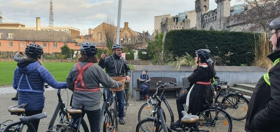 Dublin: Guided Bike & E-Bike Tour - From canals to the River Liffey