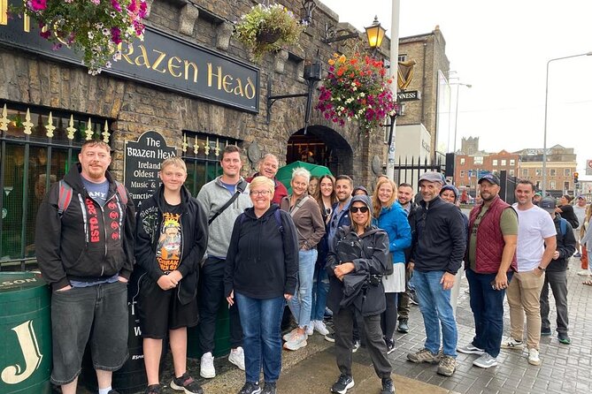 Dublin Guinness Storehouse, Molly Malone Statue and Book of Kells - Walking from Guinness to central Dublin