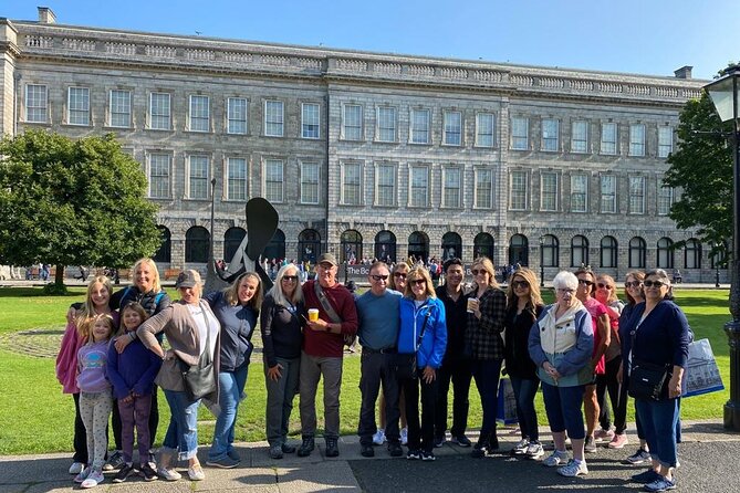 Dublin Guinness Storehouse, Molly Malone Statue and Book of Kells - Guide quality and the group experience