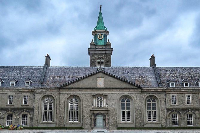 Dublin Half Day Tour with a Local: 100% Personalized & Private - Music, theater, and an unusual Dublin stop