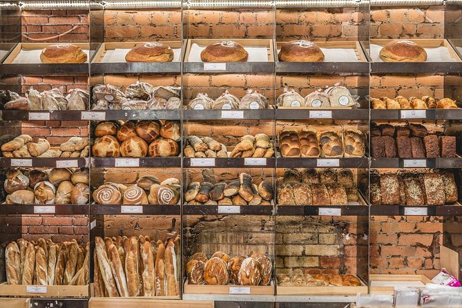 Dublin Historical Centre Food Tour with 8 Food Tastings & Drinks - Irish beer, soft drinks, and the secret dish