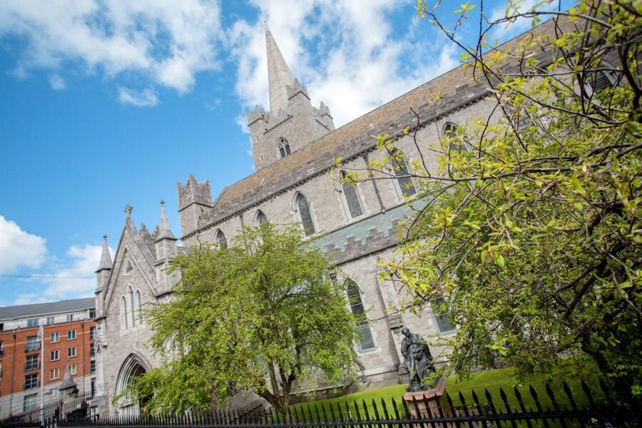 Dublin: Hop-on Hop-off Bus Tour - Phoenix Park and Dublin Zoo