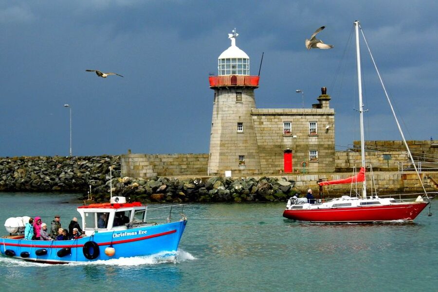 Dublin: Howth Coastal Hiking Tour - Baily Lighthouse and Balscadden Bay