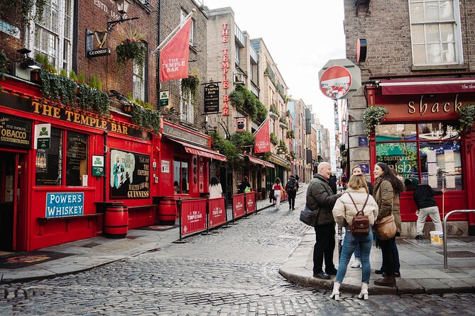 Dublin in a Day: Dublin Castle, Book of Kells, Guinness & Whiskey - The Liffey, Temple Bar, and Dublin’s bridges
