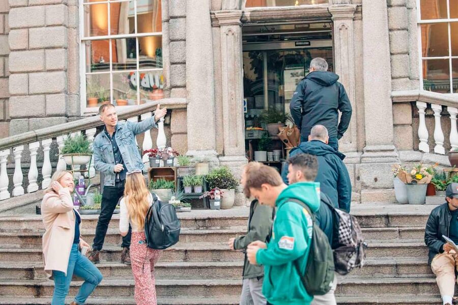 Dublin: Irish Food Trail Walking Tour with 3 Courses - Key things to know before booking