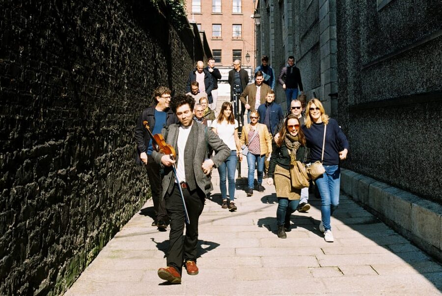 Dublin: Irish Music Walking Tour with Live Performance - A comfortable two-hour pace