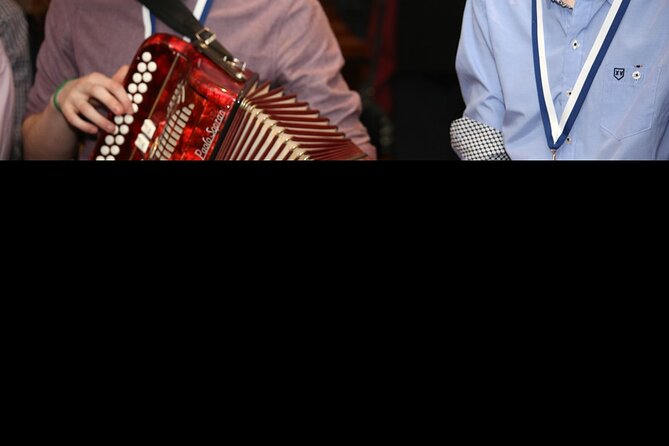 Dublin Irish Musical Pub Tour - The value of two included pints
