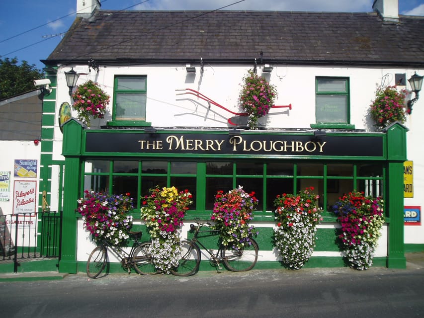 Dublin: Irish Night Show at the Merry Ploughboy Pub - Arriving before the 8pm show