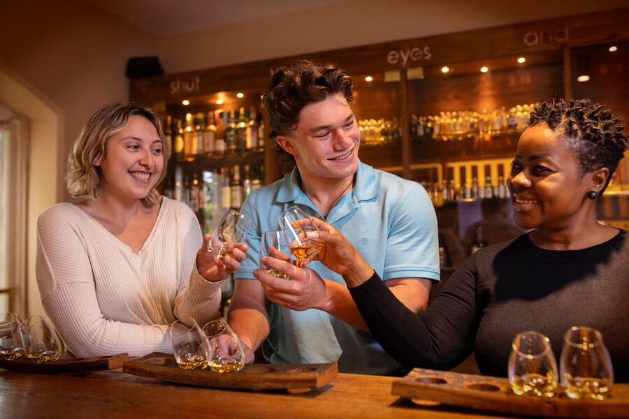 Dublin: Irish Whiskey Museum Tour and Whiskey Tasting - Starting on Grafton Street