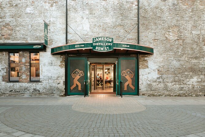 Dublin Jameson Distillery Bow St. Choice of Experiences - Black Barrel blending, with more time and more tasting