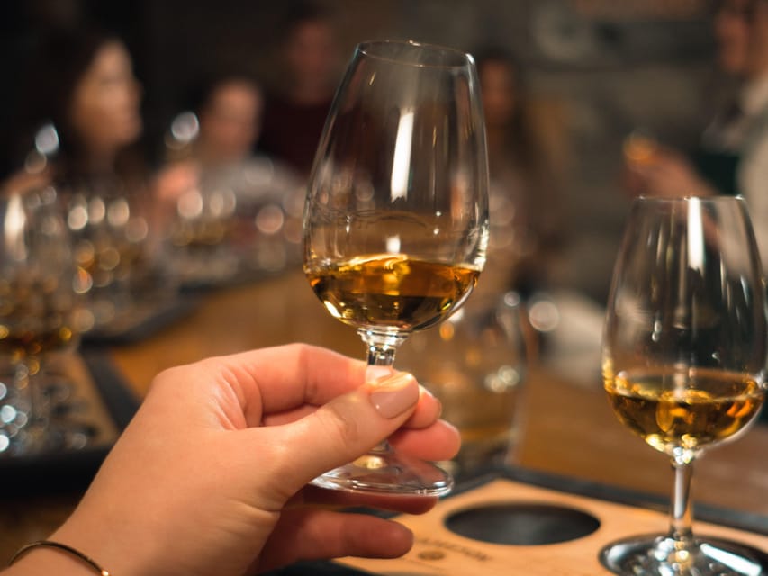 Dublin: Jameson Distillery Secret Whiskey Tasting Experience - The seasonal Maker’s Choice pour