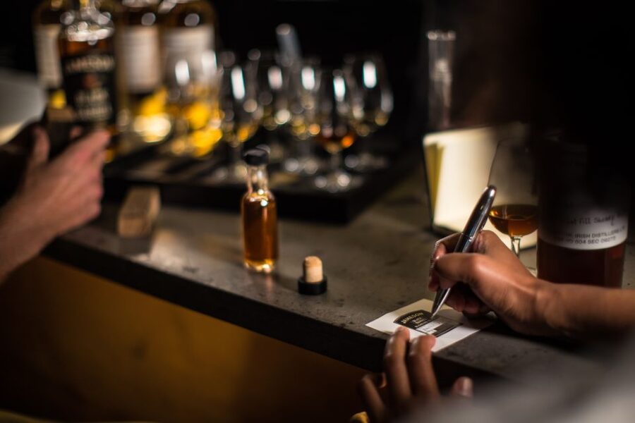 Dublin: Jameson Distillery Whiskey Blending Class - Understanding what goes into Jameson Black Barrel