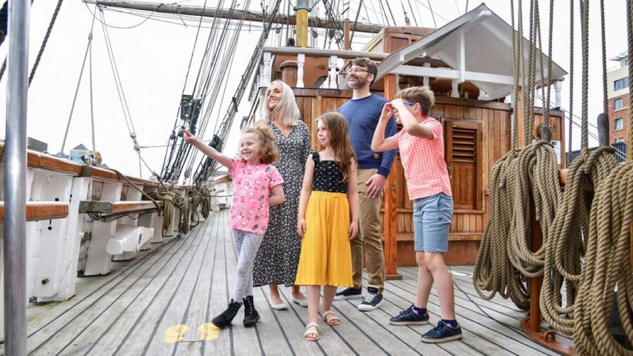 Dublin: Jeanie Johnston Tall Ship Irish Famine History Tour - Practical details for a comfortable visit