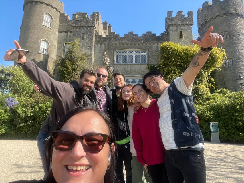 DUBLIN: Malahide castle and Howth MULTILINGUAL full day tour - The villages, parks, and beaches along the north coast