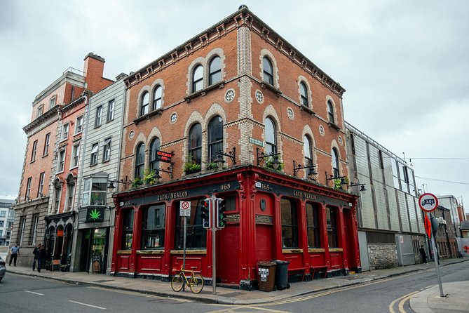 Dublin Private Highlights & History of 1916 Easter Rising Tour - Three hours, a quick pace, and the walking demands