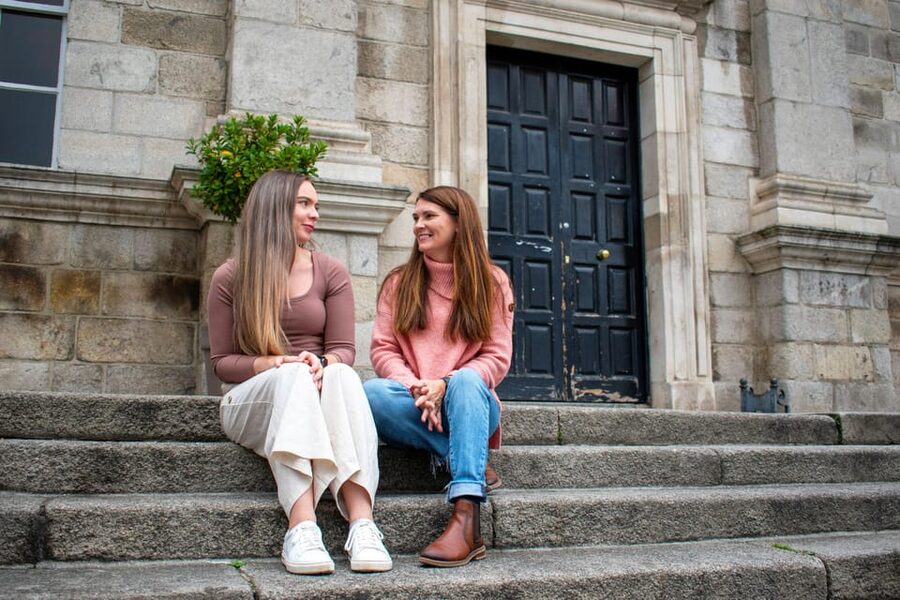 Dublin: Private Photo Experience - Starting at Molly Malone and Trinity College