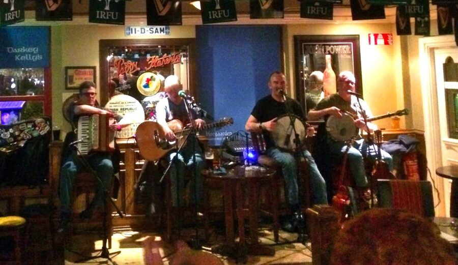 Dublin: Private Pub Tour - Drinks, dinner, and the practical side of the evening