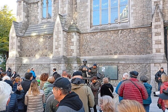 Dublin Private Walking Tour | 3 hour Highlights & Hidden Gems - Trinity College and College Green
