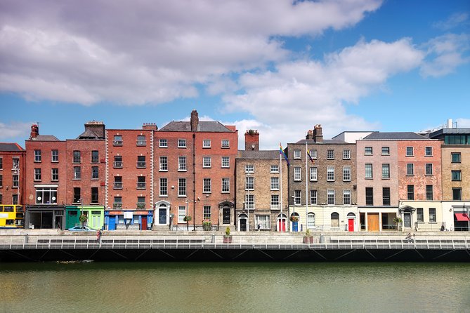 Dublin Public Transport and Hop-On Hop-Off Sightseeing Bus Tour - Using Dublin Bus, the Luas, DART, and commuter rail