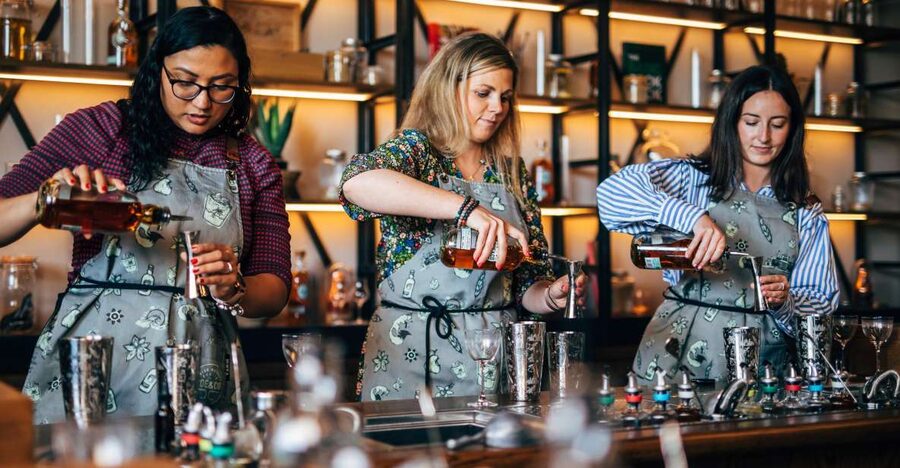 Dublin: Roe and Co Distillery Cocktail Workshop Experience - Comparing Roe and Co with other Dublin attractions