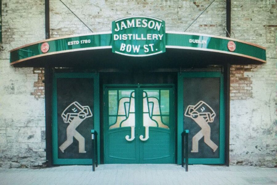 Dublin: Skip-the-Line Guinness and Jameson Whiskey Tour - Meeting near Jameson Distillery Bow St.