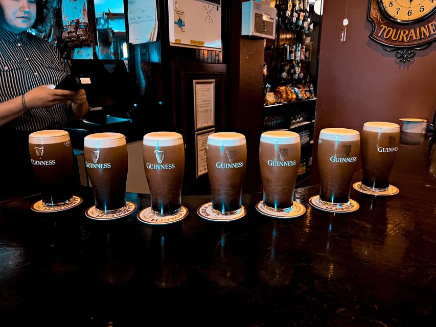 Dublin: The Perfect Pint Tour a Guinness Tour Experience - Keith, Bobbie, and the guide’s role