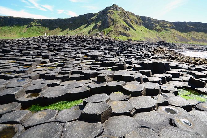 Dublin to Belfast Black Cab, Dunluce Castle and Giant's Causeway - Belfast between the cab tour and the coast