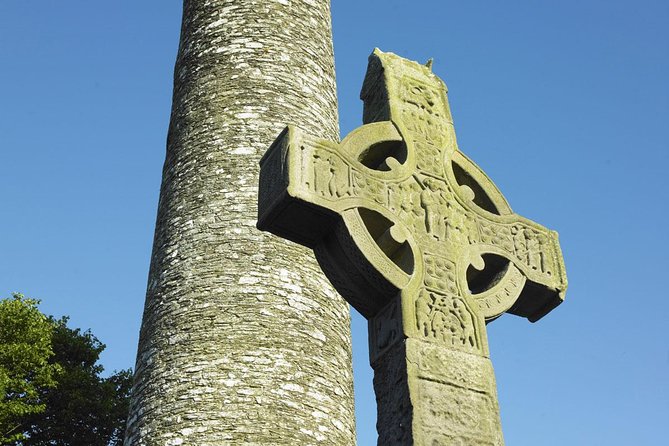 Dublin to Newgrange, Monasterboice Small Group Guided Tours - Three hours at Newgrange and Brú na Bóinne