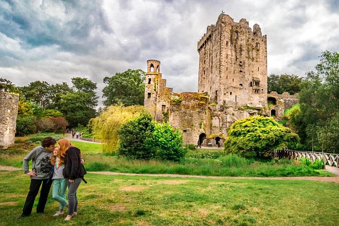 Dublin to Rock of Cashel, Cork City & Blarney Castle Guided Tour - The Rock of Cashel: one hour among medieval ruins