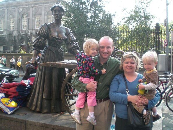 Dublin Traditional Irish 3 Course Meal Walking Tour with Local - Key points to know before booking