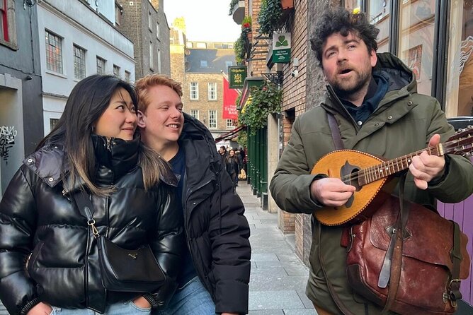 Dublin Traditional Irish Music Walking Tour with Live Performance - St Patrick’s Park and the final performance