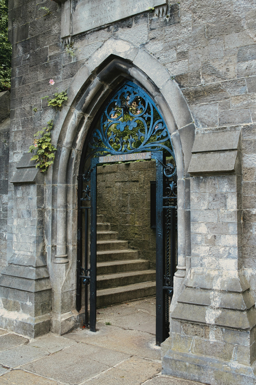 Dublin walking tour: ghosts & haunted places - Saint Stephen’s Green and the Shelbourne Hotel