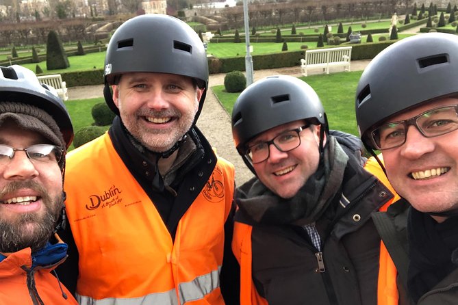 E-Bike & Bike Tour with a Local Guide in Dublin - Christ Church Cathedral and the final ride