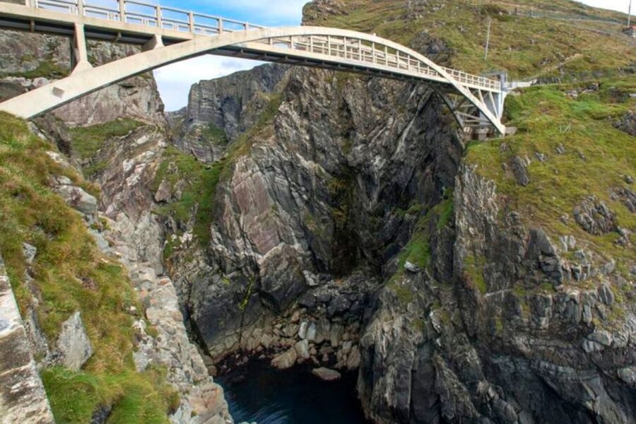 From Cork: Guided Full-Day West Cork to Mizen Head Tour - Why this West Cork route works so well