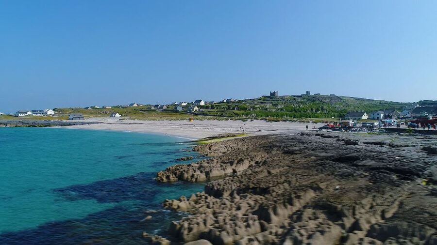 From Doolin: Day Trip to Inisheer with Bike or Bus Tour - The tractor and trailer option