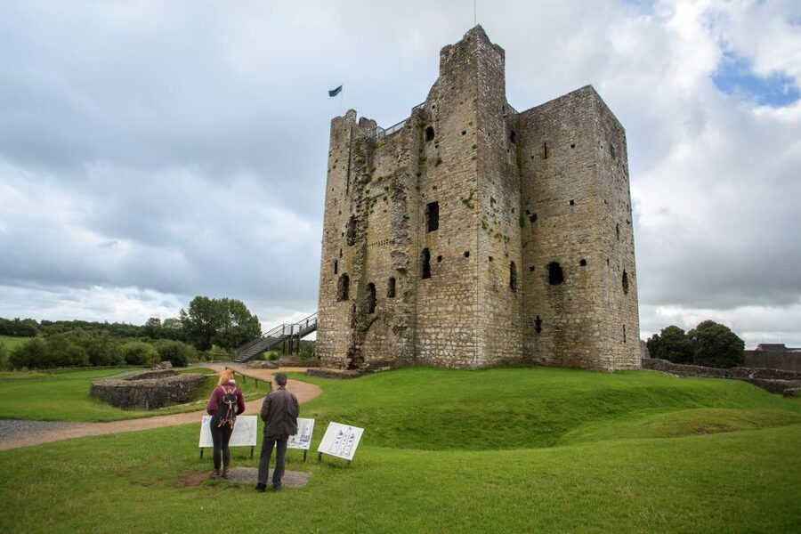 From Dublin: Celtic Boyne Valley and Ancient Sites Tour - Loughcrew Cairns and the uphill walk