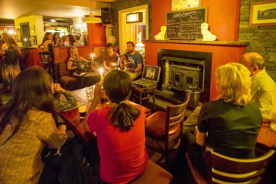 From Dublin: Cliffs of Moher Small Group Tour - How the small-group setup feels
