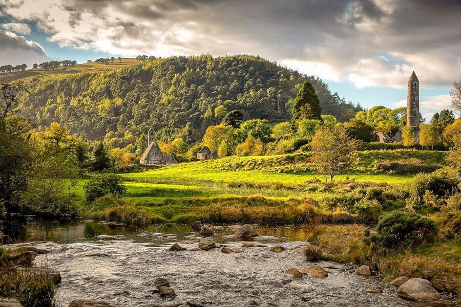 From Dublin: Glendalough & Wicklow Mountains Morning Tour - Leaving Dublin for the Garden of Ireland