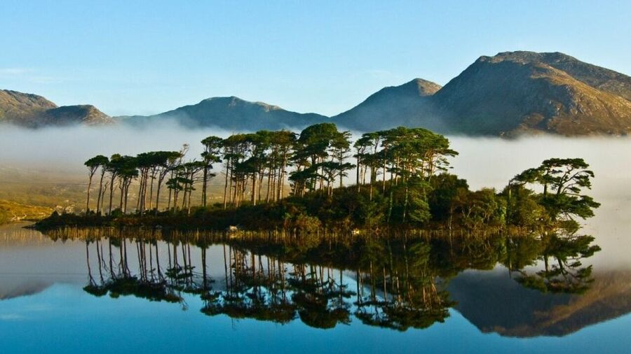From Galway: Castles of Connemara Full-Day Tour - Aughnanure Castle and the Oughterard stop