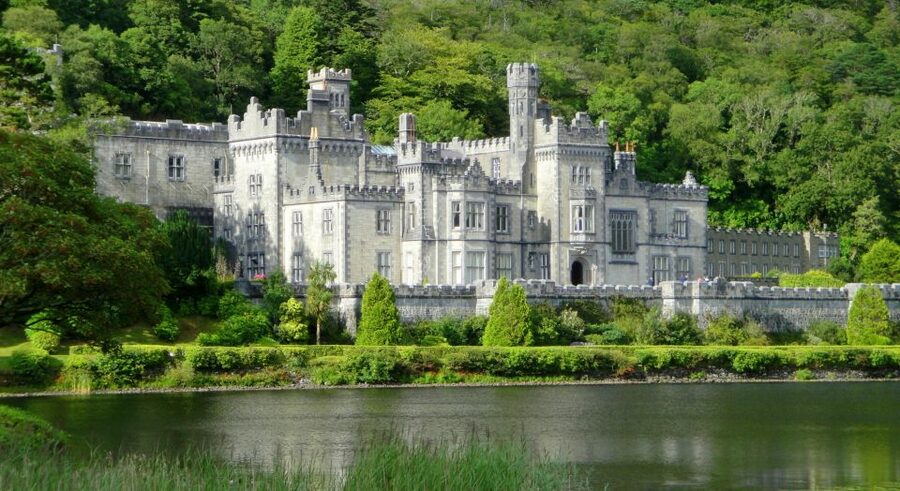 From Galway: Connemara and Kylemore Abbey Day Tour - Galway Bay gives way to Connemara