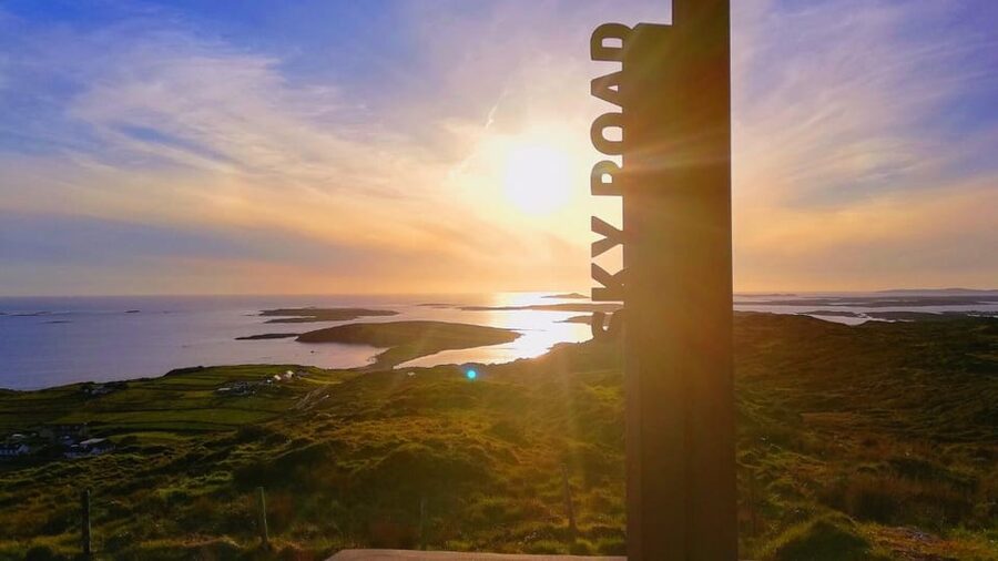 From Galway: Connemara, Kylemore Abbey or National Park Tour - Choosing between Kylemore Abbey and Connemara National Park