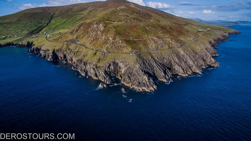 From Killarney: Dingle and Slea Head Peninsula Day Tour - The guides shape the day