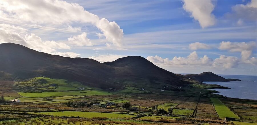 From Killarney: Ring of Kerry Guided Day Tour - Sneem adds color before the return journey