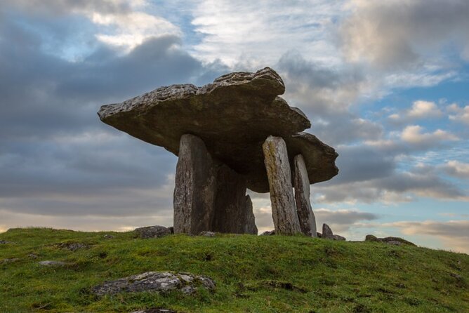 Full-Day Private Tour in West Coast of Ireland - Lunch and a look at Doolin