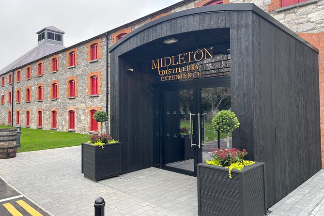 Full Day Private Tour of Jameson Whiskey, Blarney Castle & Cobh - Blarney Castle and the Blarney Stone