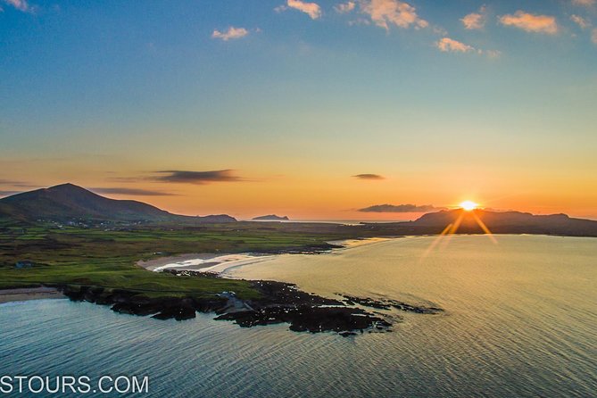 Full-Day Tour of the Dingle Peninsula, Slea Head, and Inch Beach - Dingle town is your practical lunch break