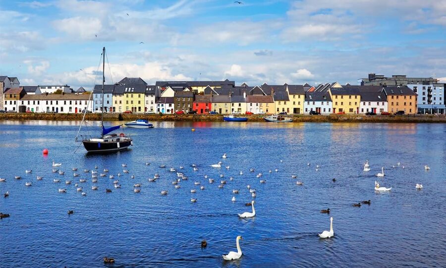 Galway: Best of Galway City & Claddagh Walking Tour - Walking demands and accessibility