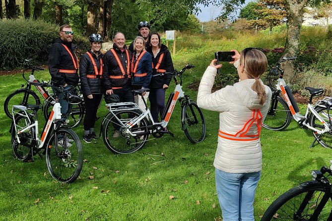 Galway City E-Bike Scavenger Hunt Game - The e-bike, helmet, and support package