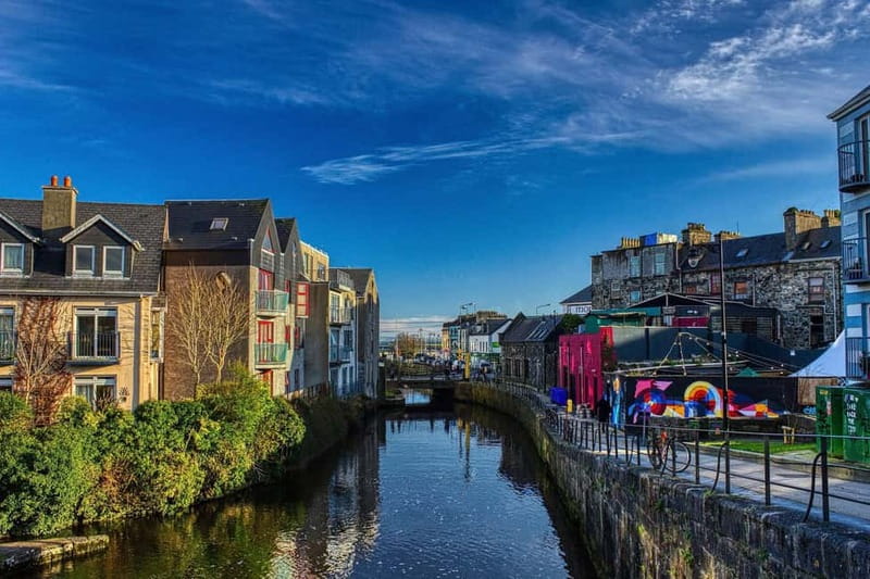 Galway City Walk: Rougues, Rebels and Rakes - Saint Nicholas Church and 18 sieges